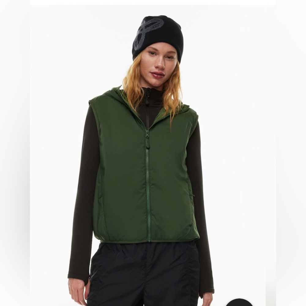 Aritzia The Pillow Puff Vest